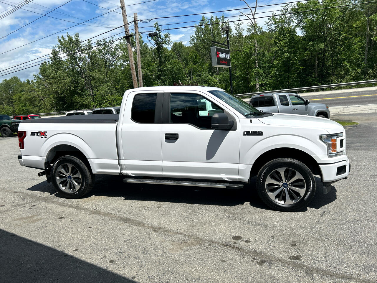 Ford F-150 XL SuperCab 6.5-ft. Bed 4WD 2019 Ford F-150 XL SuperCab 6.5-ft. Bed 4WD 2019