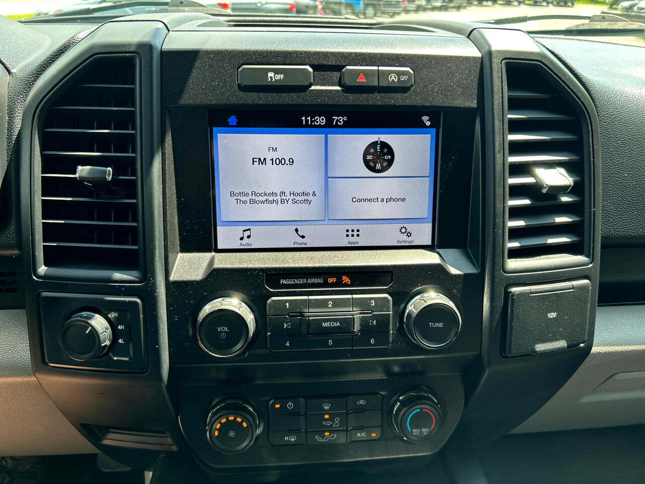 Ford F-150 XL SuperCab 6.5-ft. Bed 4WD 2019 Ford F-150 XL SuperCab 6.5-ft. Bed 4WD 2019