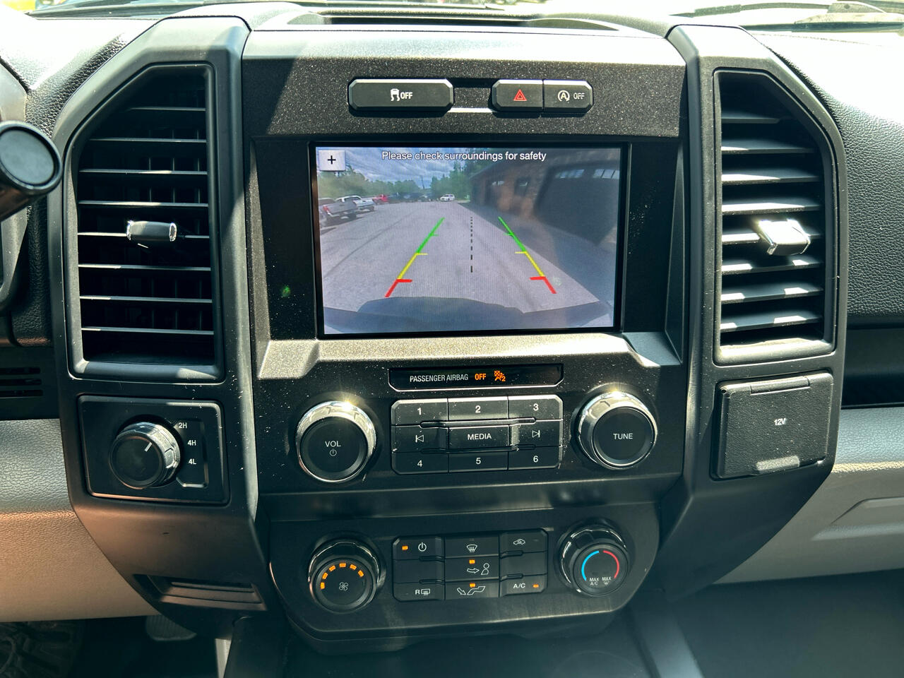 Ford F-150 XL SuperCab 6.5-ft. Bed 4WD 2019 Ford F-150 XL SuperCab 6.5-ft. Bed 4WD 2019