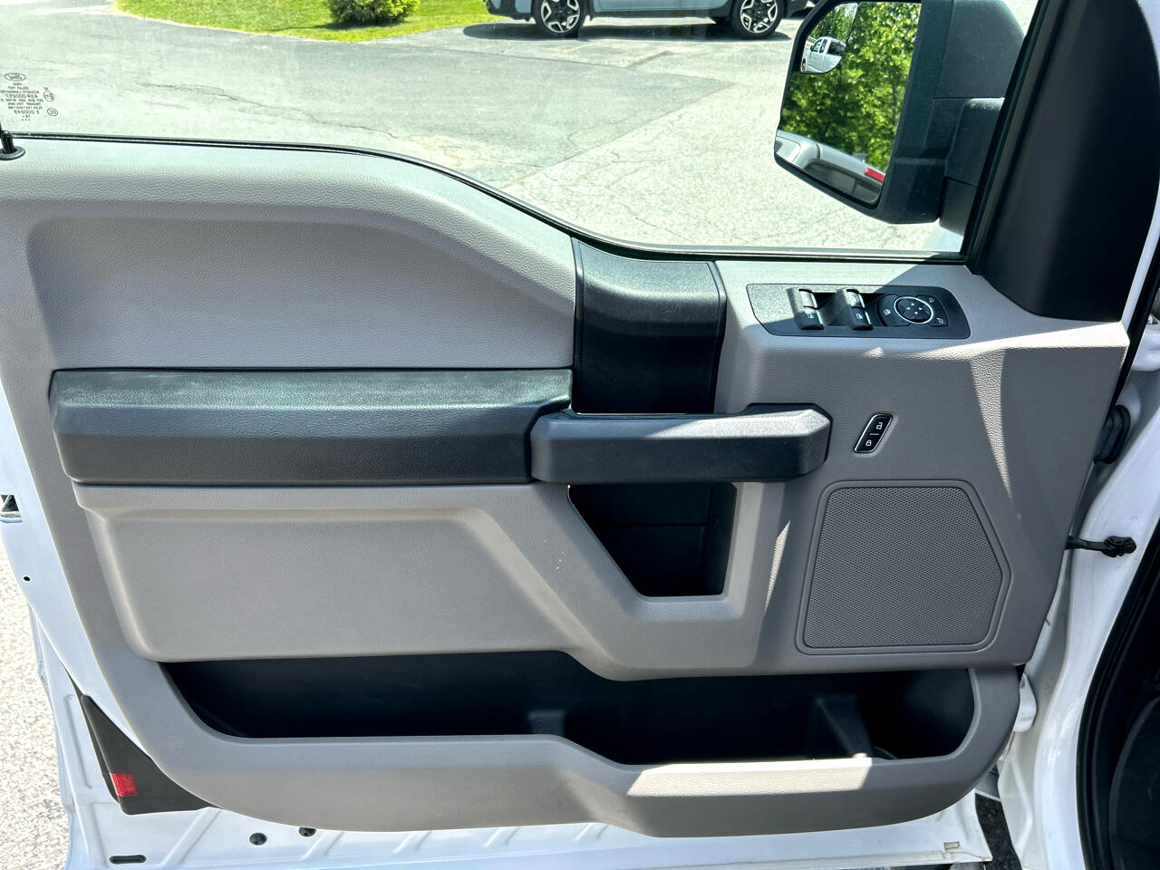 Ford F-150 XL SuperCab 6.5-ft. Bed 4WD 2019 Ford F-150 XL SuperCab 6.5-ft. Bed 4WD 2019