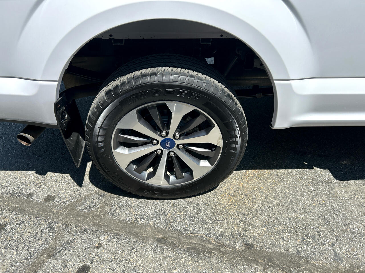 Ford F-150 XL SuperCab 6.5-ft. Bed 4WD 2019 Ford F-150 XL SuperCab 6.5-ft. Bed 4WD 2019