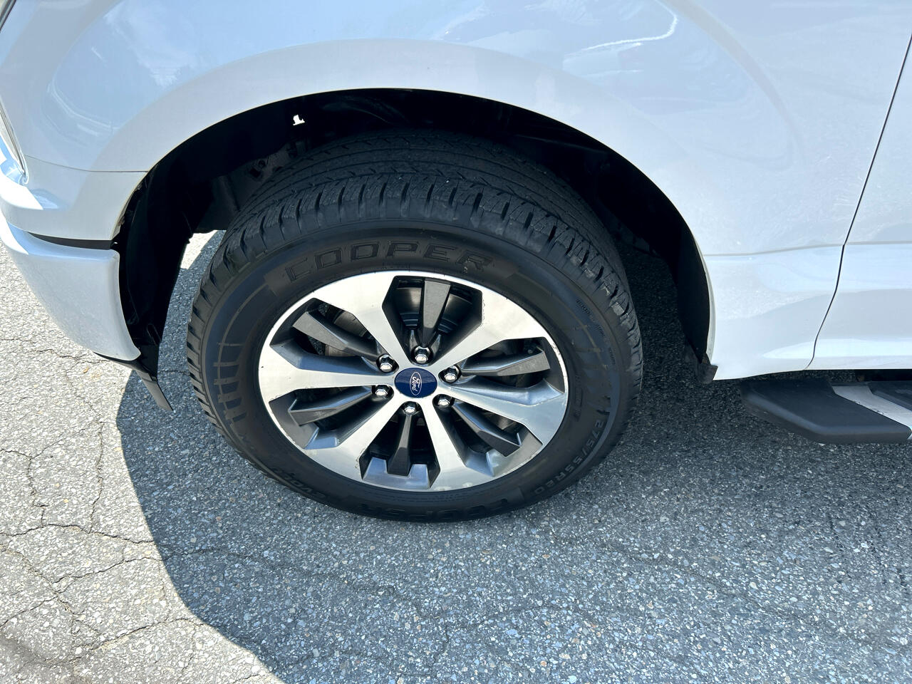 Ford F-150 XL SuperCab 6.5-ft. Bed 4WD 2019 Ford F-150 XL SuperCab 6.5-ft. Bed 4WD 2019