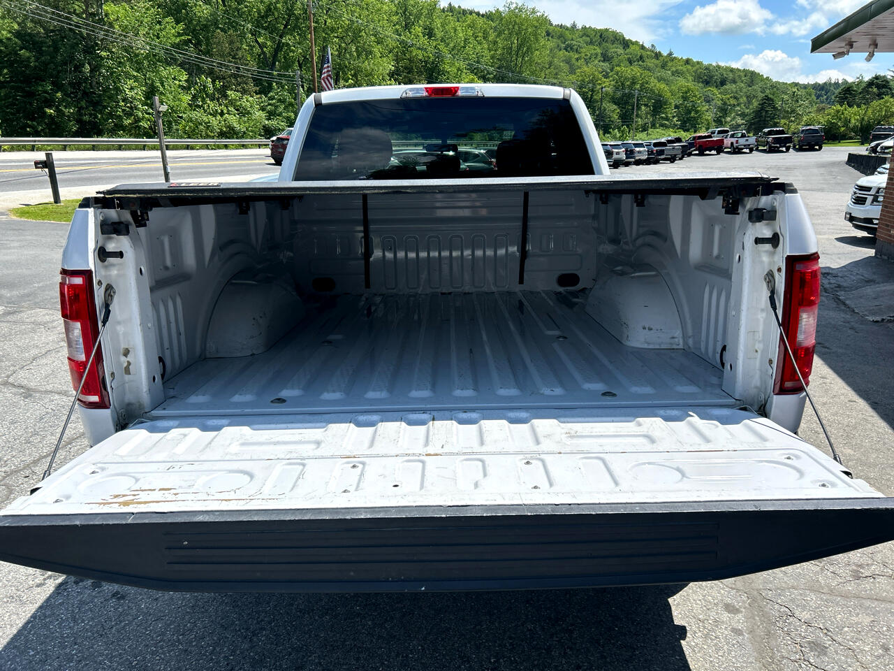 Ford F-150 XL SuperCab 6.5-ft. Bed 4WD 2019 Ford F-150 XL SuperCab 6.5-ft. Bed 4WD 2019