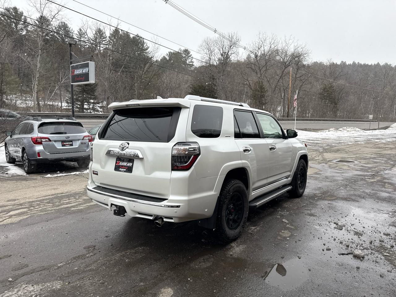 Toyota 4Runner Limited 4WD 2021
