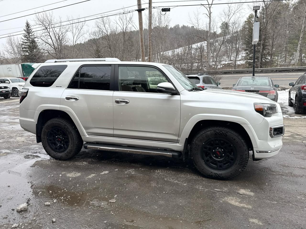 Toyota 4Runner Limited 4WD 2021
