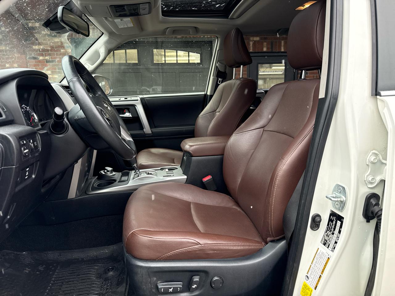 Toyota 4Runner Limited 4WD 2021