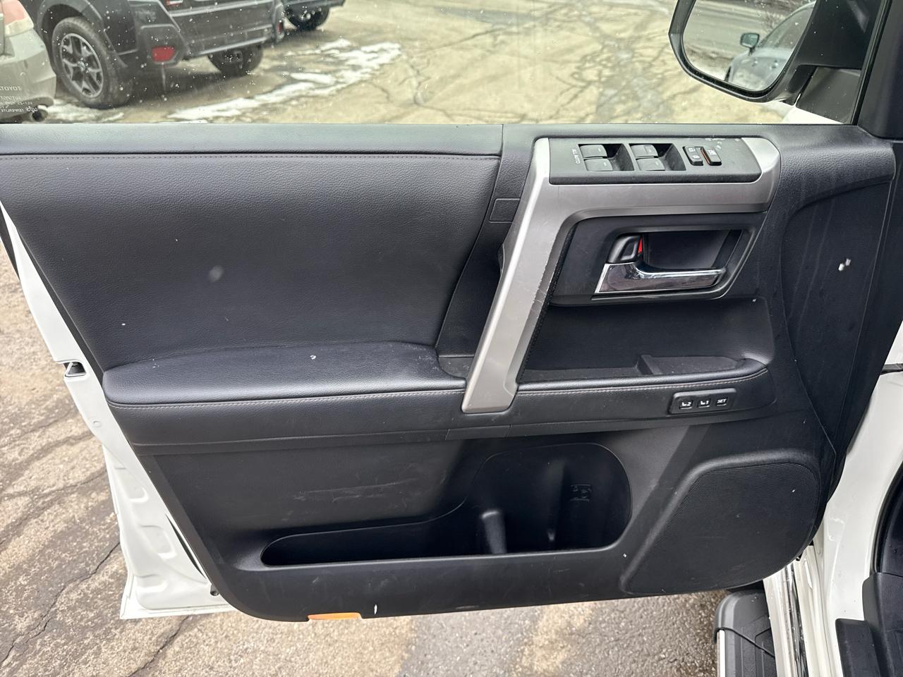 Toyota 4Runner Limited 4WD 2021