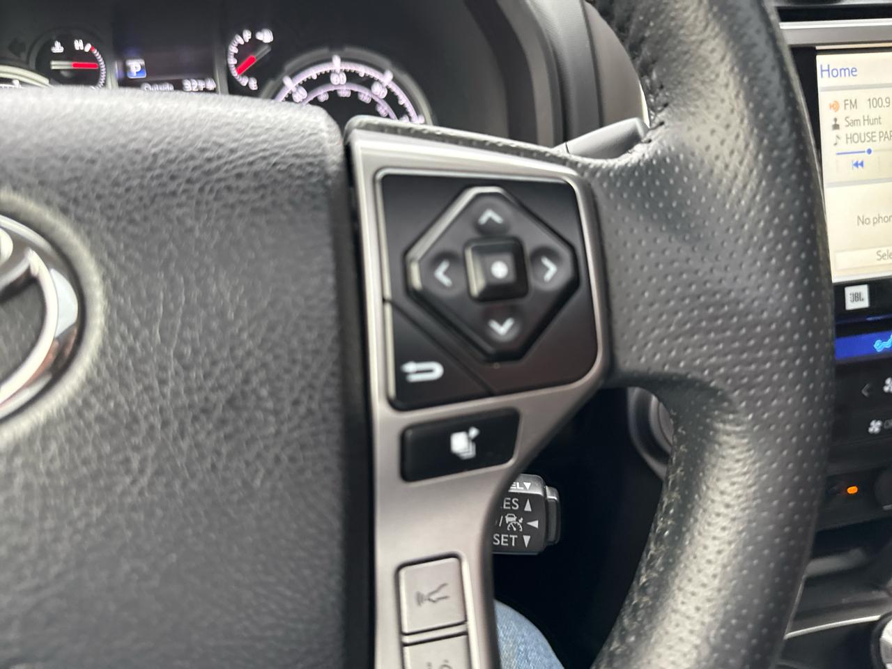 Toyota 4Runner Limited 4WD 2021