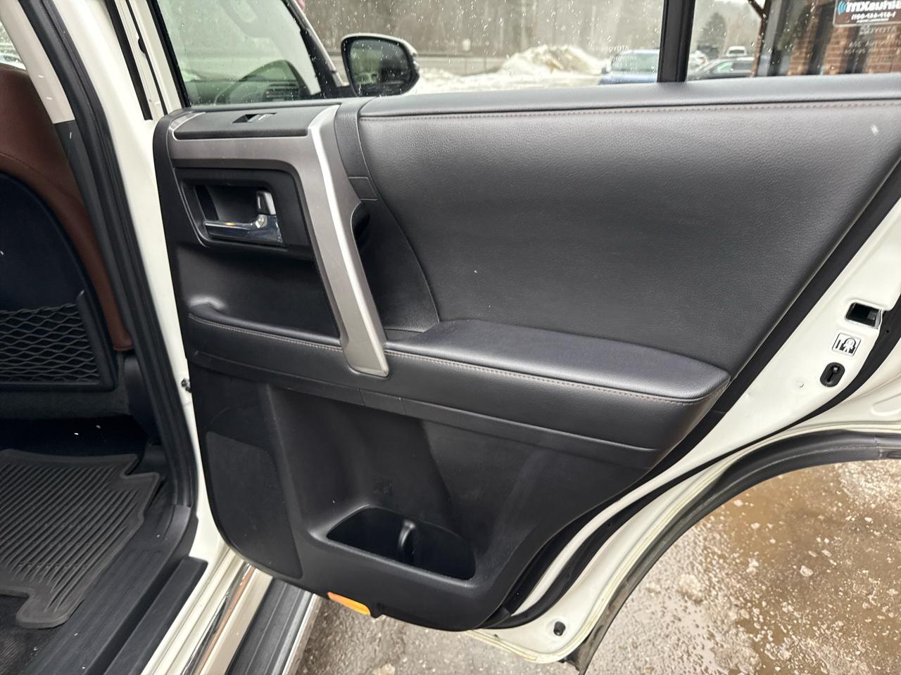 Toyota 4Runner Limited 4WD 2021