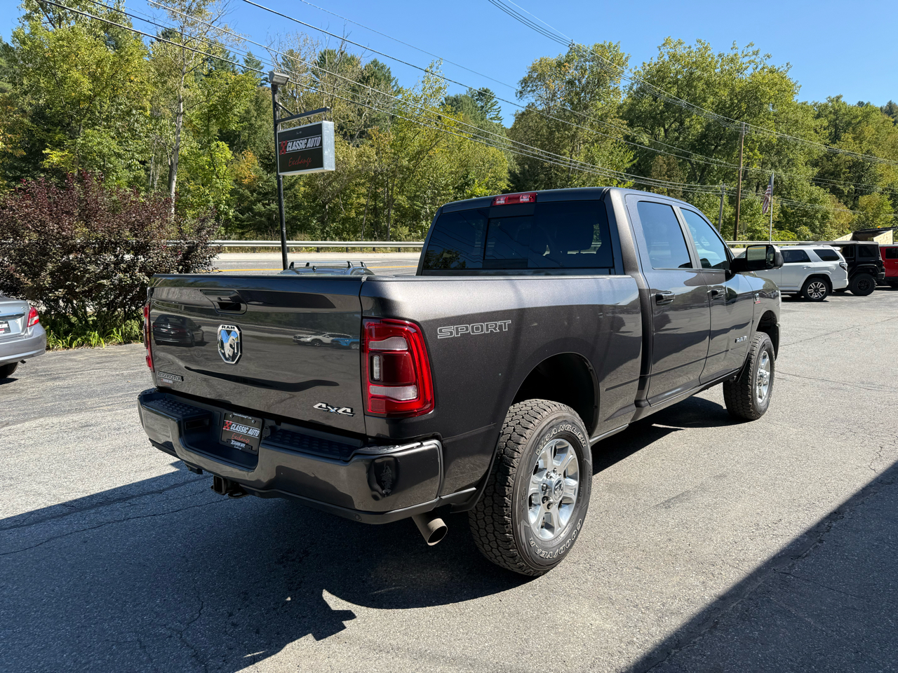 RAM 3500 Big Horn Crew Cab SWB 4WD 2022 RAM 3500 Big Horn Crew Cab SWB 4WD 2022