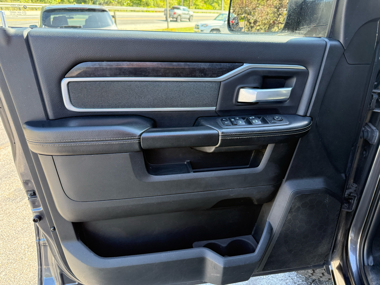 RAM 3500 Big Horn Crew Cab SWB 4WD 2022 RAM 3500 Big Horn Crew Cab SWB 4WD 2022