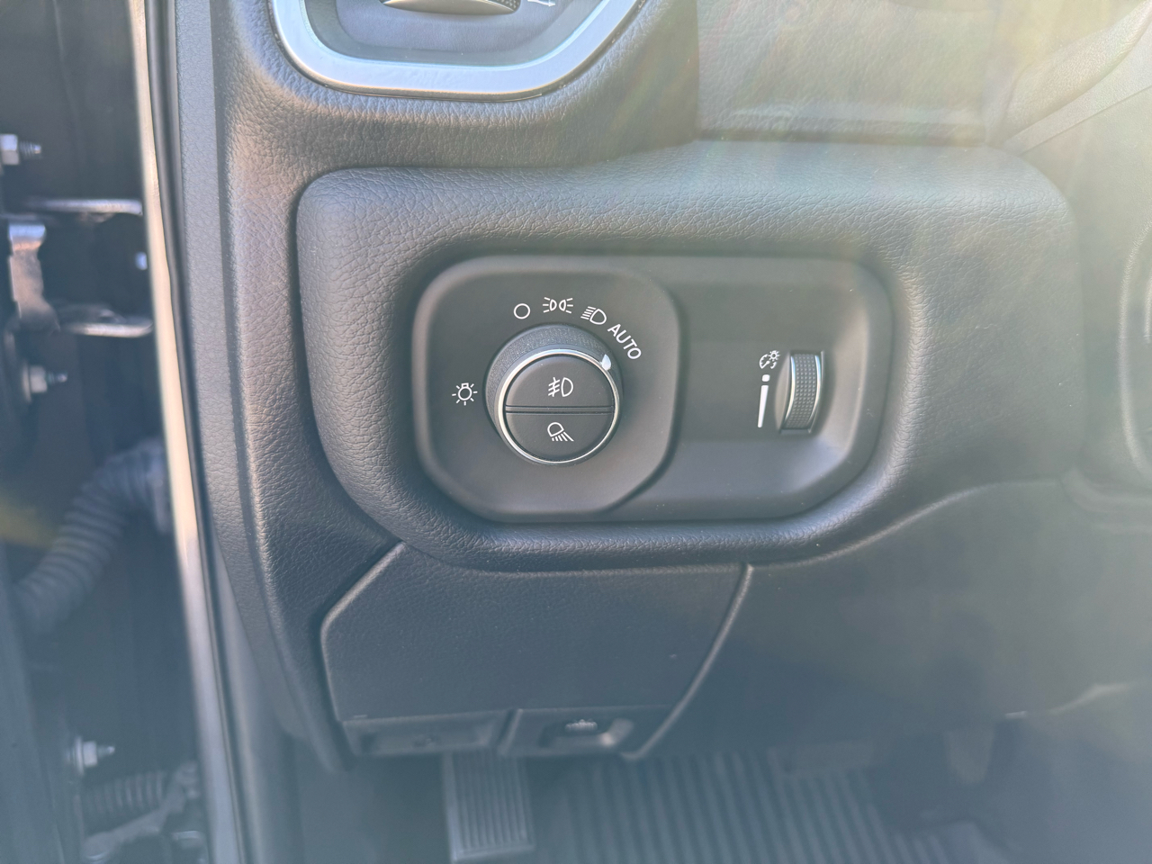 RAM 3500 Big Horn Crew Cab SWB 4WD 2022 RAM 3500 Big Horn Crew Cab SWB 4WD 2022