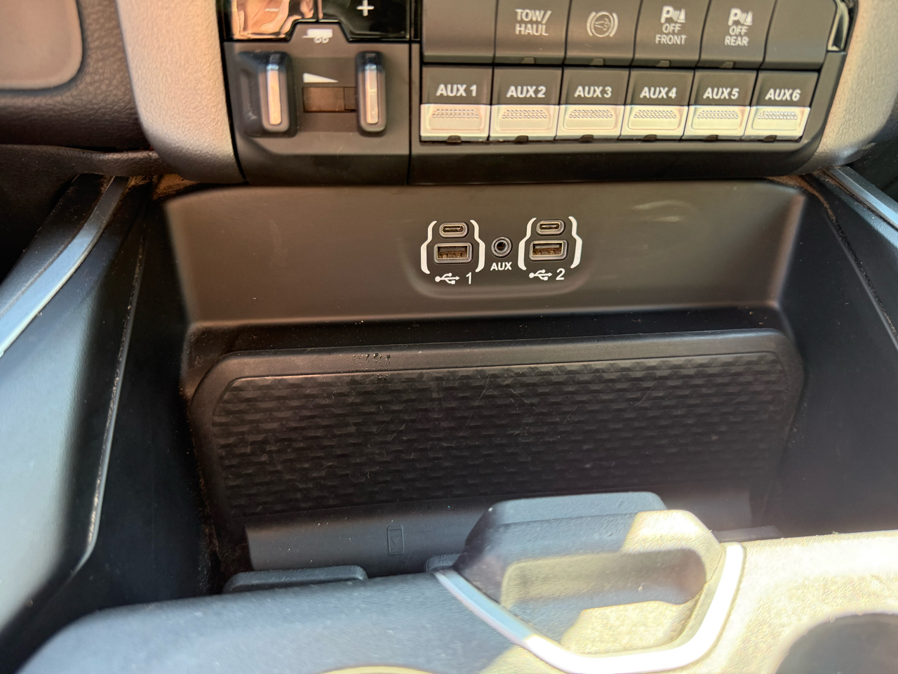 RAM 3500 Big Horn Crew Cab SWB 4WD 2022 RAM 3500 Big Horn Crew Cab SWB 4WD 2022