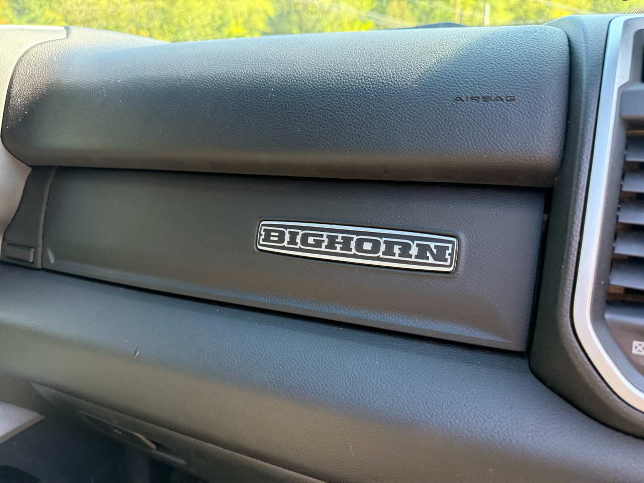 RAM 3500 Big Horn Crew Cab SWB 4WD 2022 RAM 3500 Big Horn Crew Cab SWB 4WD 2022