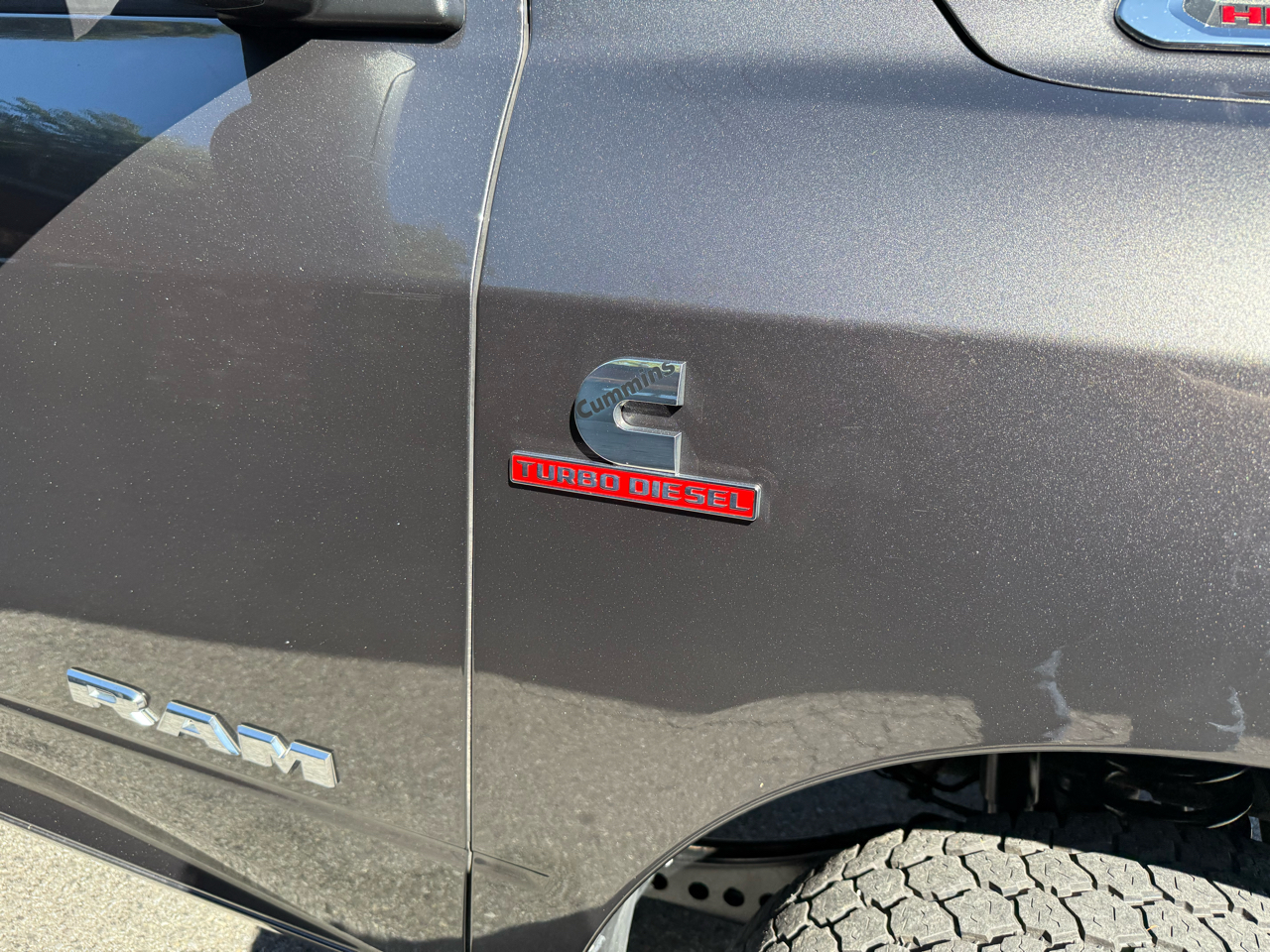 RAM 3500 Big Horn Crew Cab SWB 4WD 2022 RAM 3500 Big Horn Crew Cab SWB 4WD 2022