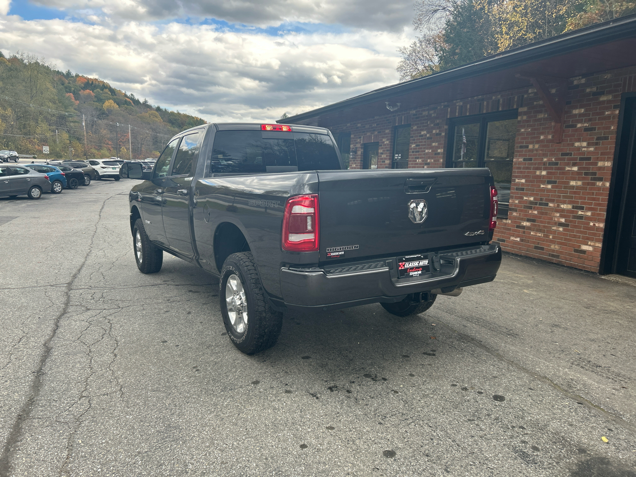 RAM 3500 Big Horn Crew Cab SWB 4WD 2022 RAM 3500 Big Horn Crew Cab SWB 4WD 2022