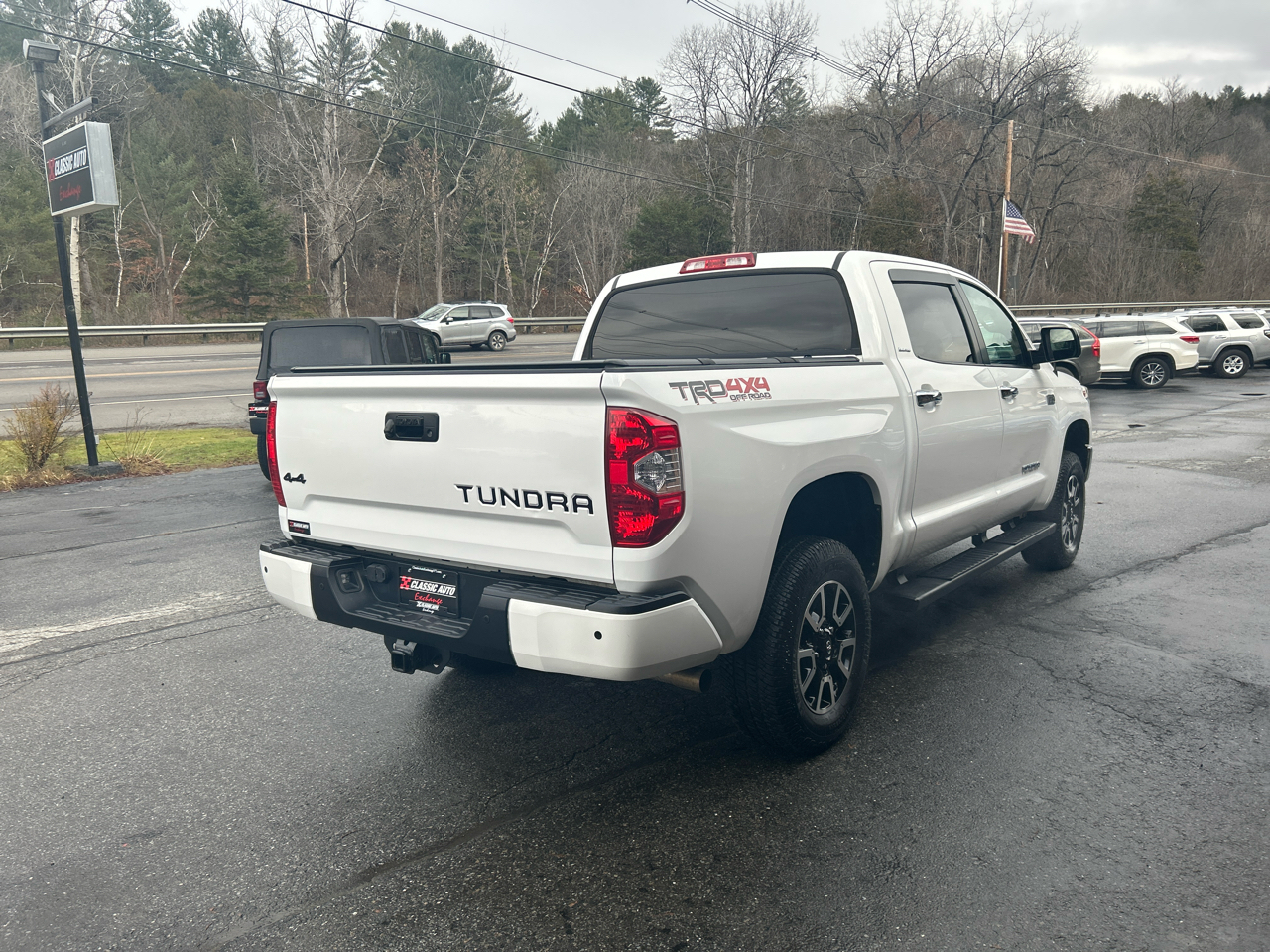 Toyota Tundra Limited 5.7L FFV CrewMax 4WD 2018