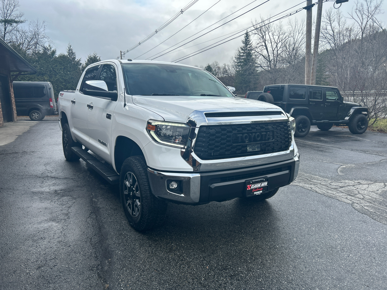 Toyota Tundra Limited 5.7L FFV CrewMax 4WD 2018