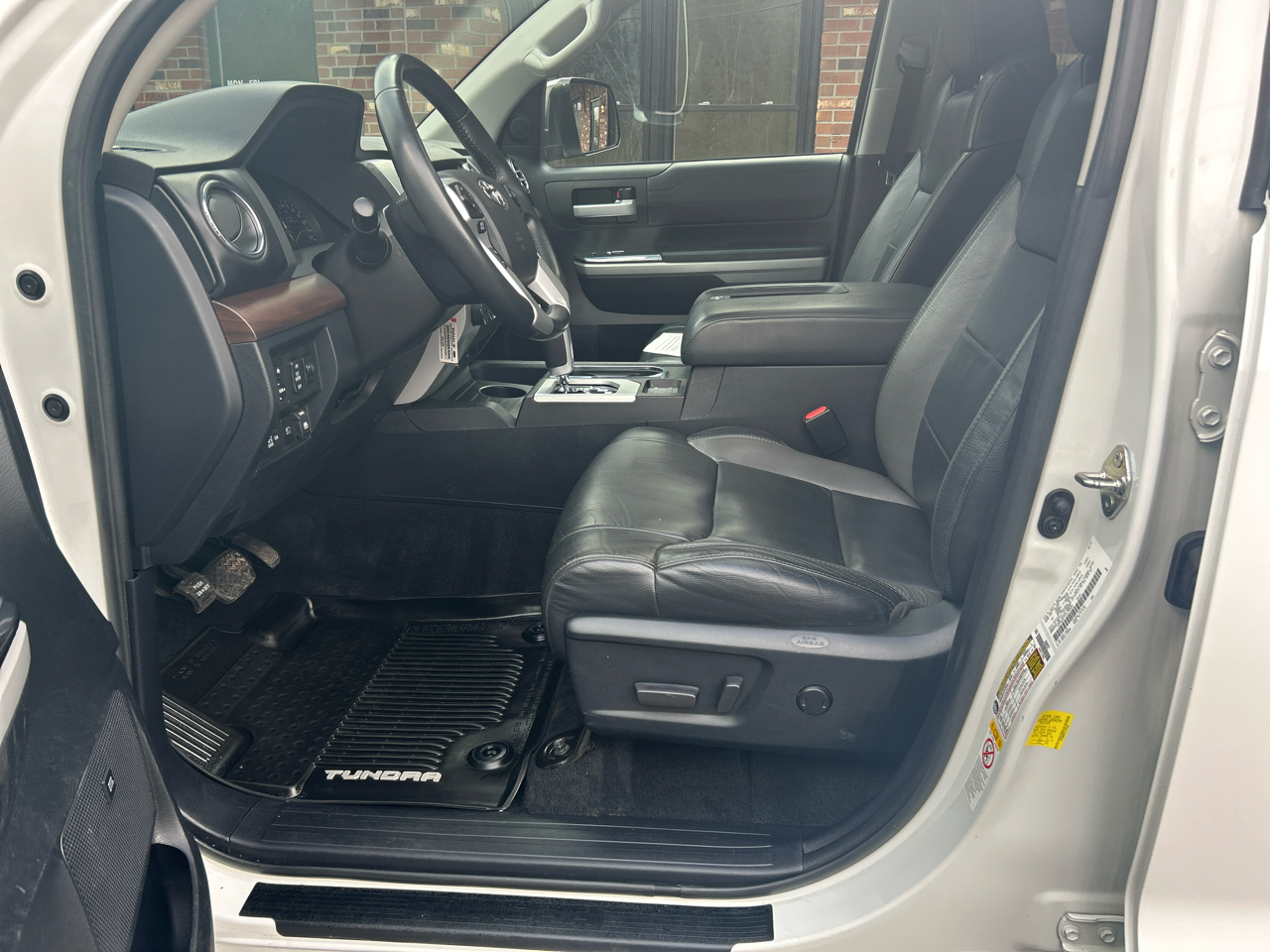 2018 Toyota Tundra Limited CrewMax photo 4