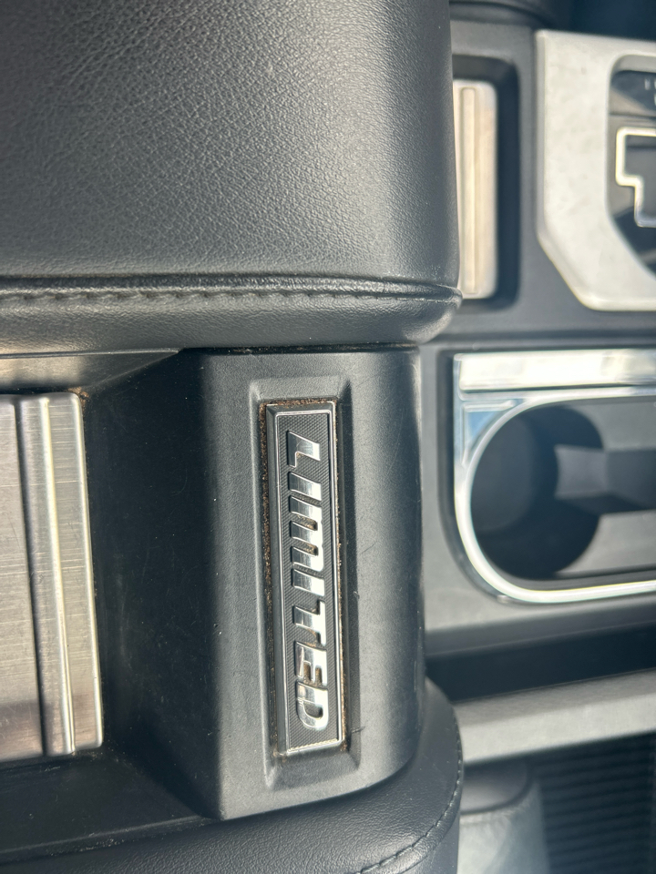 Toyota Tundra Limited 5.7L FFV CrewMax 4WD 2018