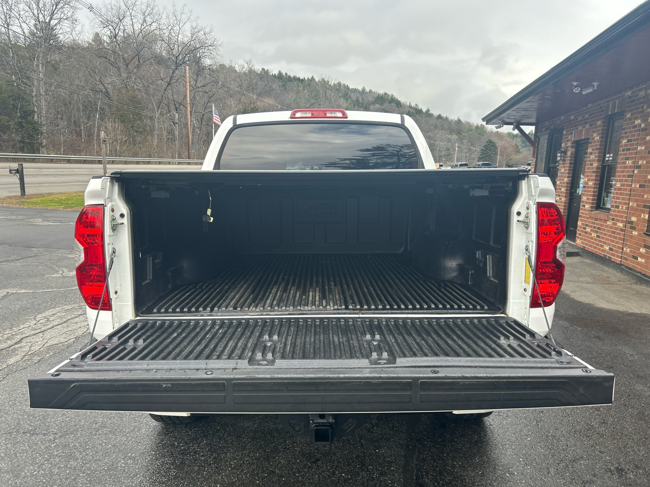 Toyota Tundra Limited 5.7L FFV CrewMax 4WD 2018