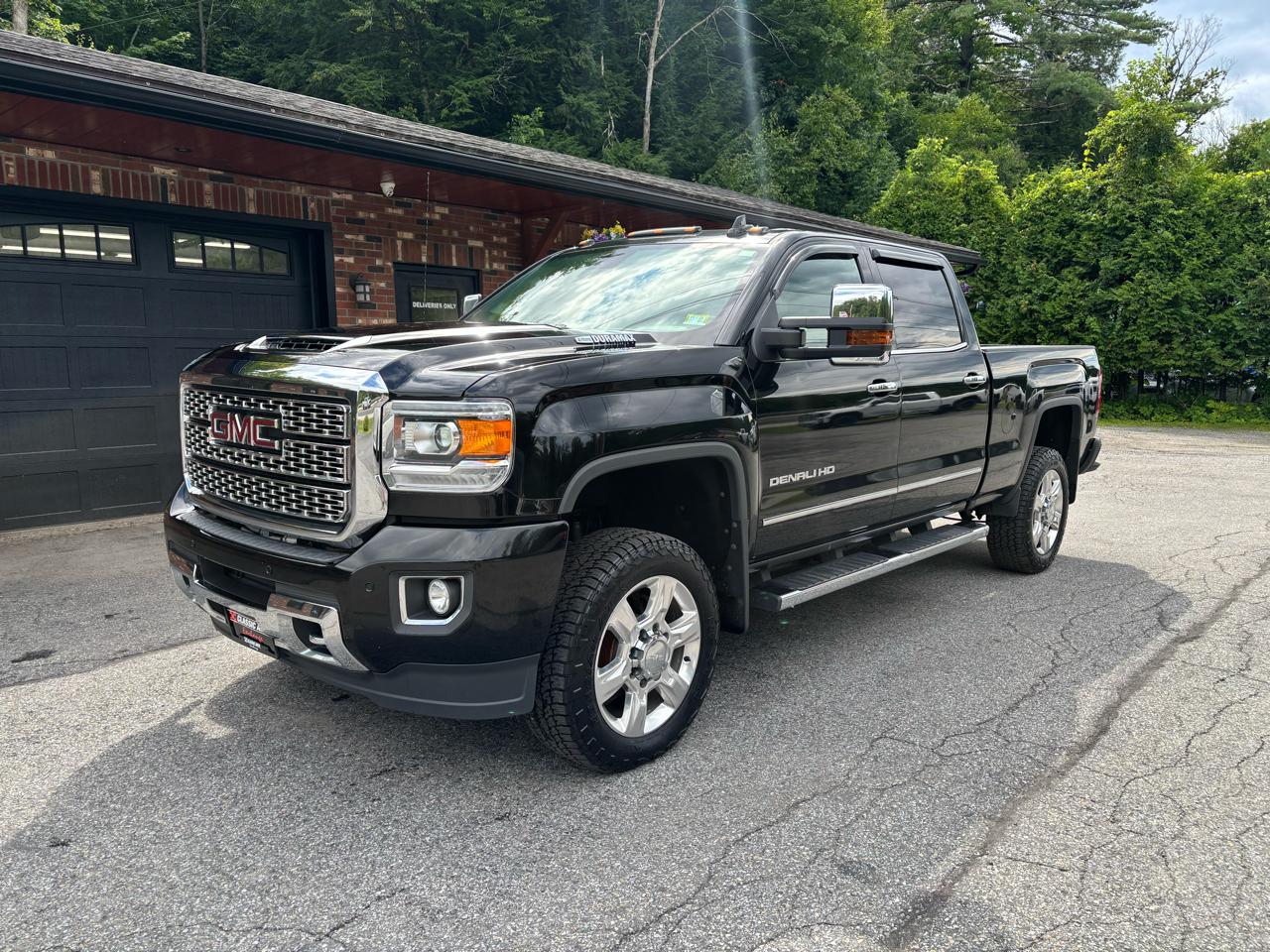 2019 GMC Sierra 2500HD Denali Crew Cab 4WD