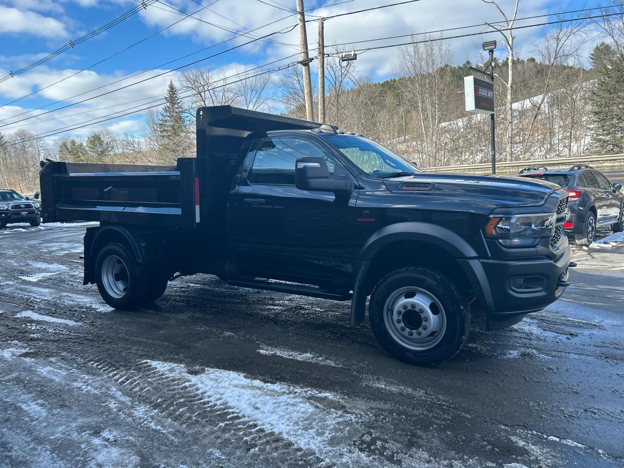 RAM 5500 Regular Cab SWB 4WD DRW 2023