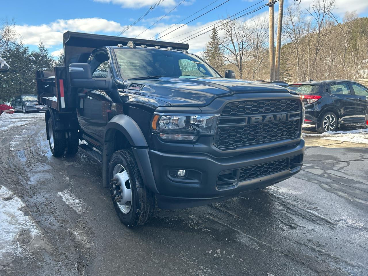 RAM 5500 Regular Cab SWB 4WD DRW 2023