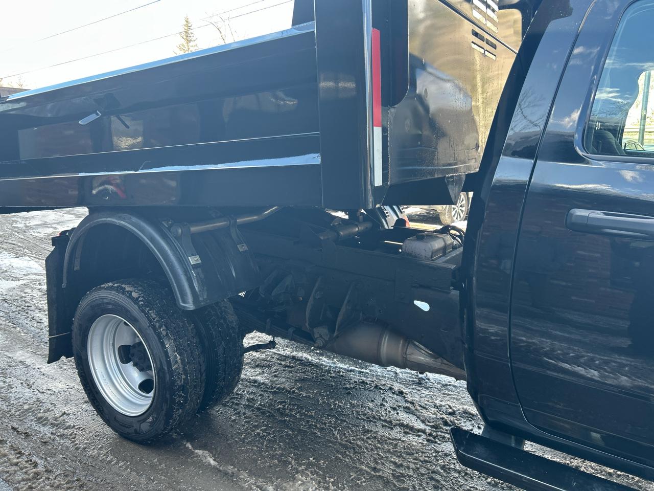 RAM 5500 Regular Cab SWB 4WD DRW 2023