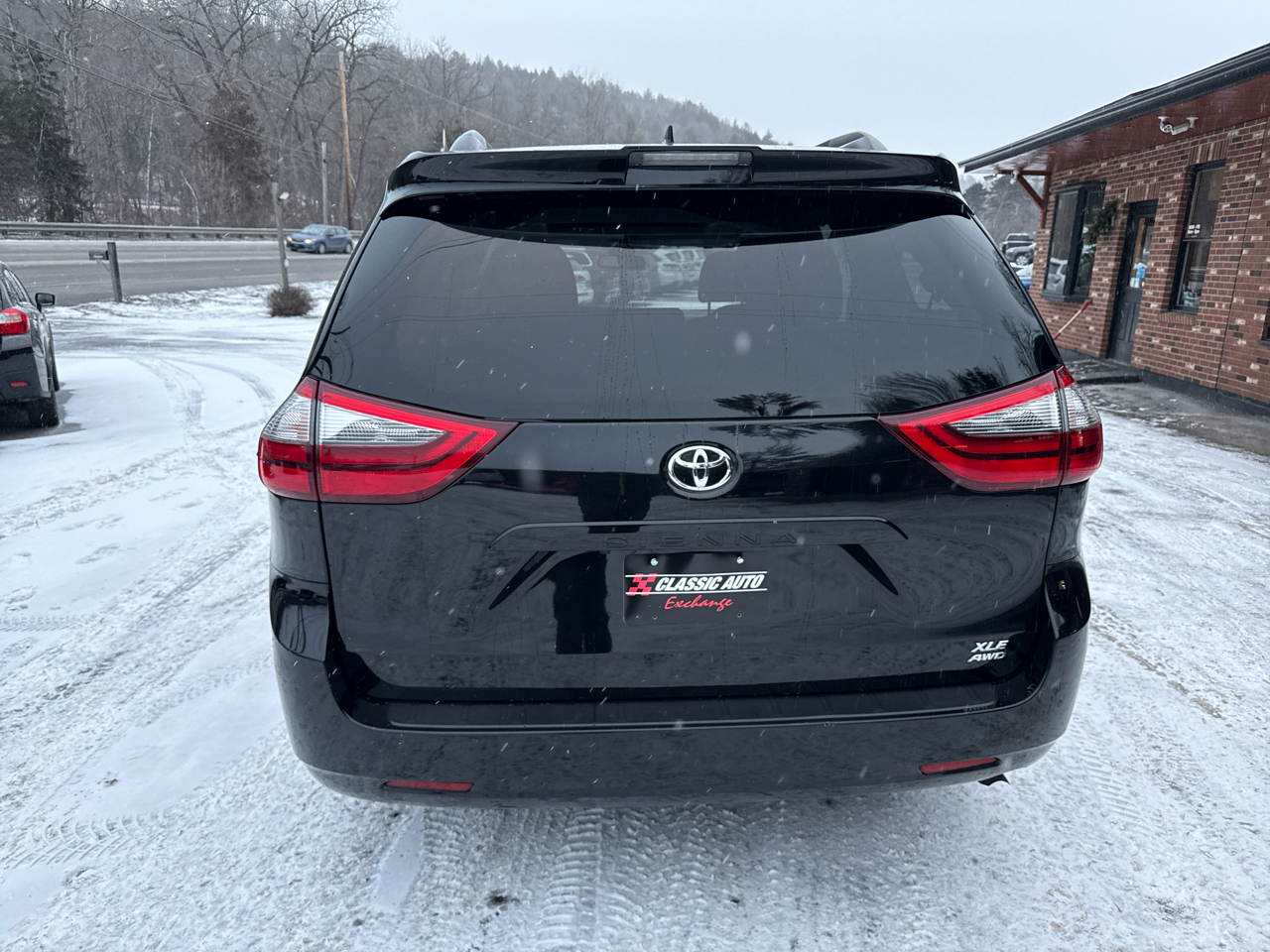 Toyota Sienna XLE 7-Passenger AWD 2020