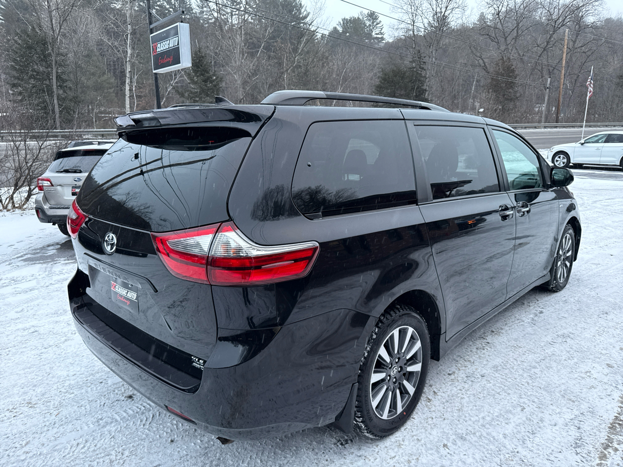 Toyota Sienna XLE 7-Passenger AWD 2020