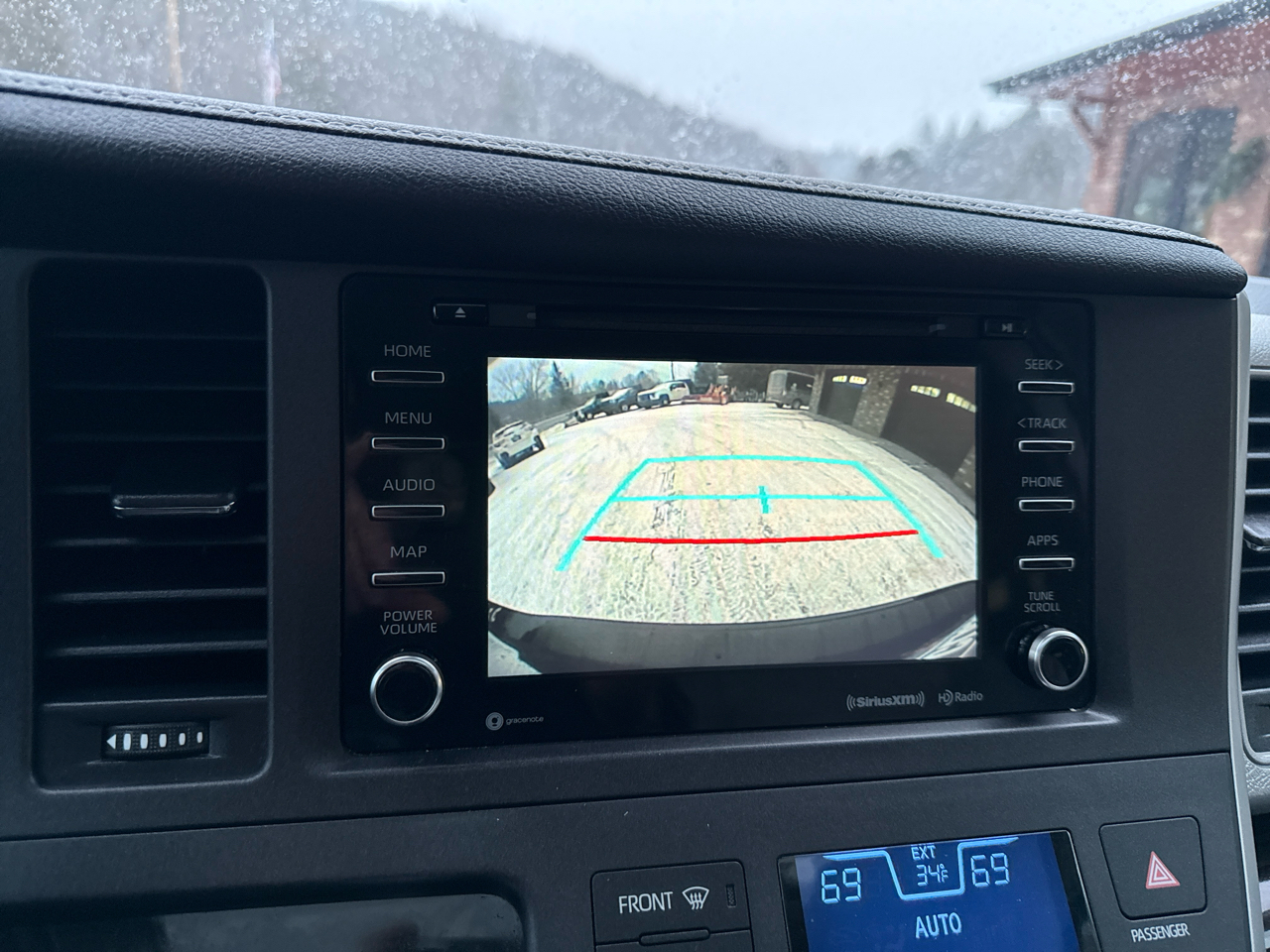 Toyota Sienna XLE 7-Passenger AWD 2020