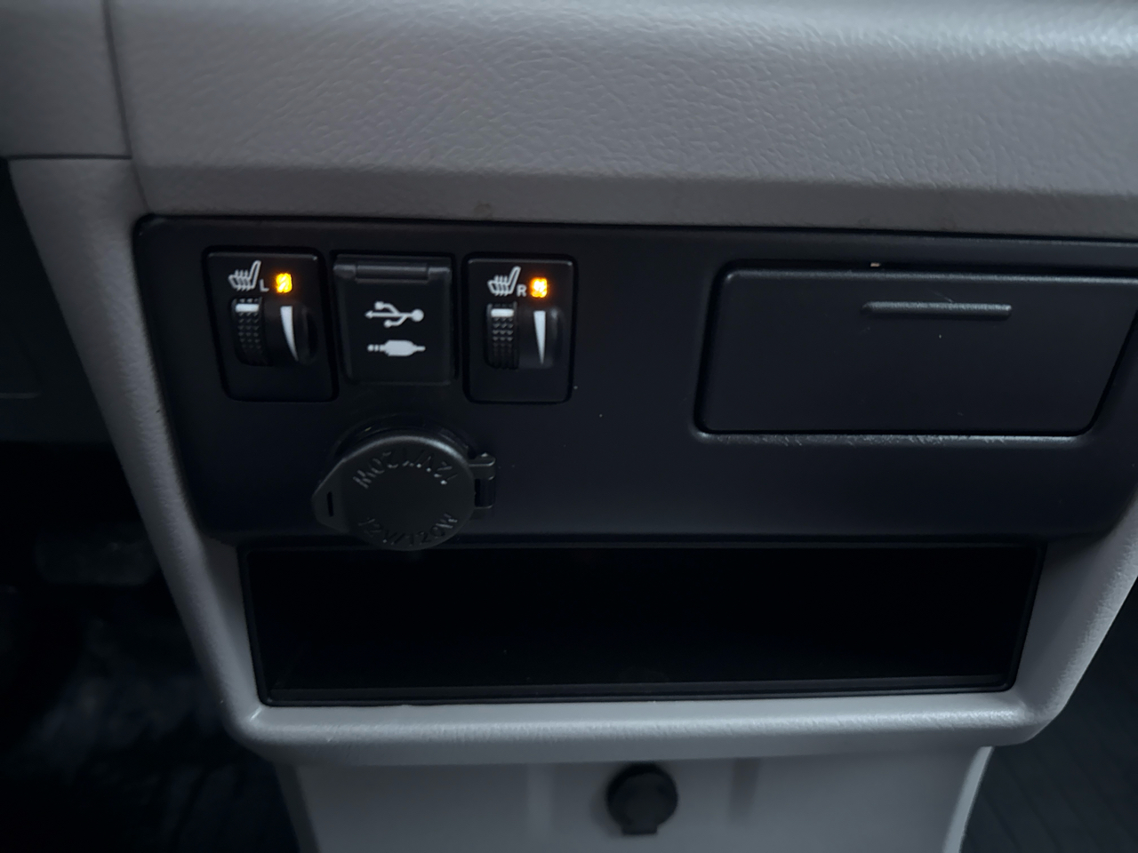 Toyota Sienna XLE 7-Passenger AWD 2020