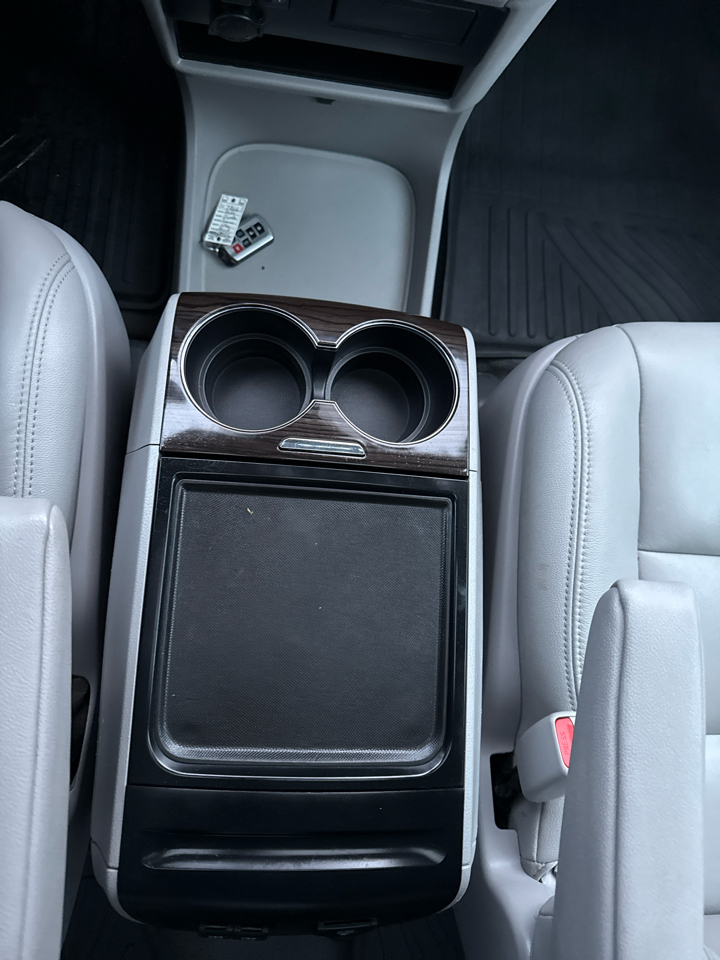 Toyota Sienna XLE 7-Passenger AWD 2020