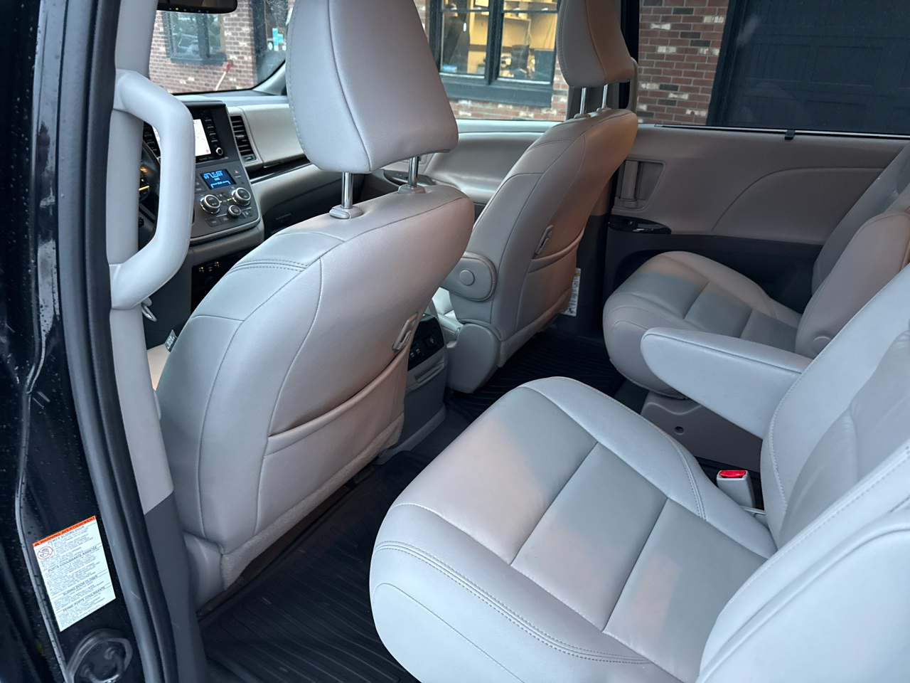 Toyota Sienna XLE 7-Passenger AWD 2020