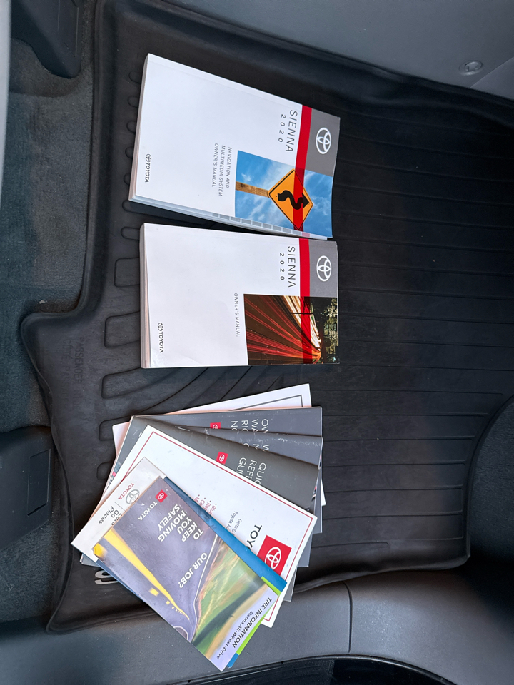 Toyota Sienna XLE 7-Passenger AWD 2020