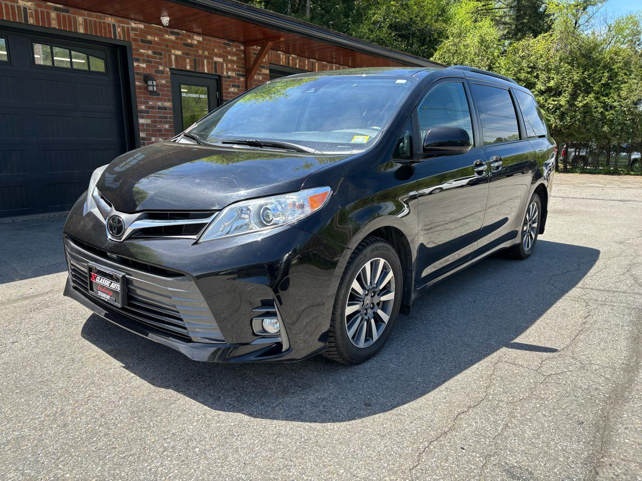 Toyota Sienna XLE 7-Passenger AWD 2020