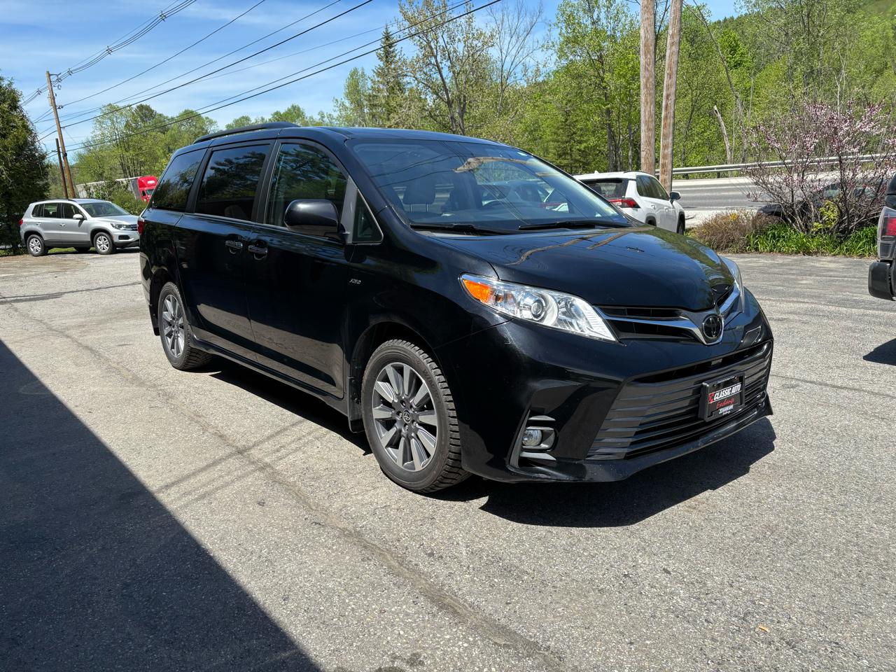 Toyota Sienna XLE 7-Passenger AWD 2020