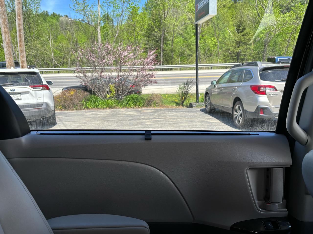 Toyota Sienna XLE 7-Passenger AWD 2020