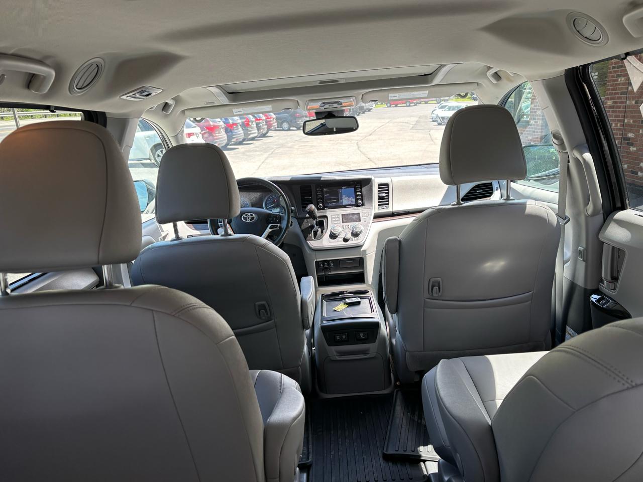Toyota Sienna XLE 7-Passenger AWD 2020