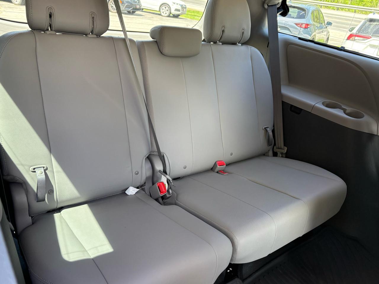 Toyota Sienna XLE 7-Passenger AWD 2020