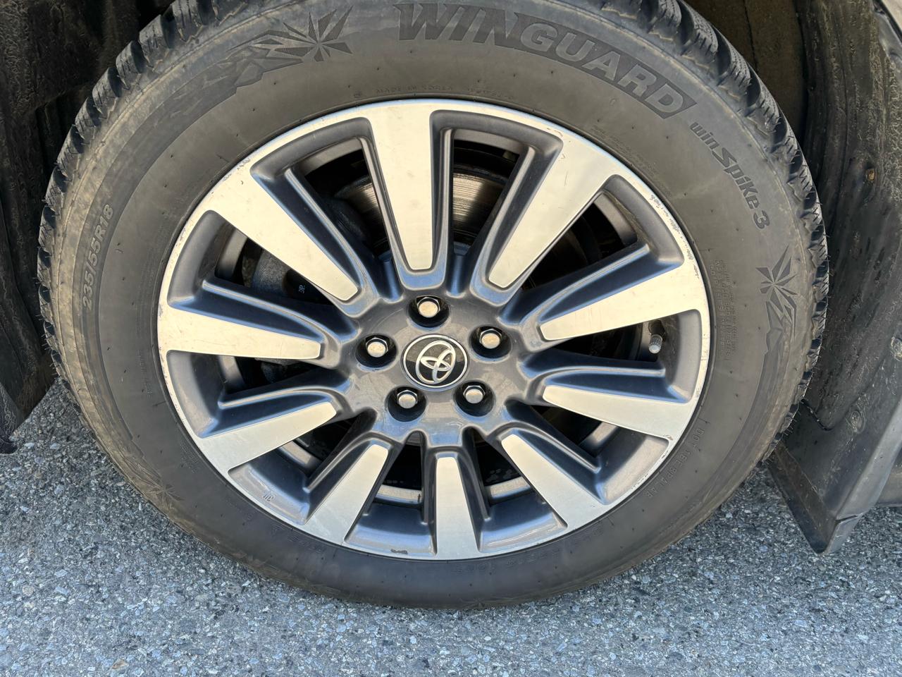Toyota Sienna XLE 7-Passenger AWD 2020