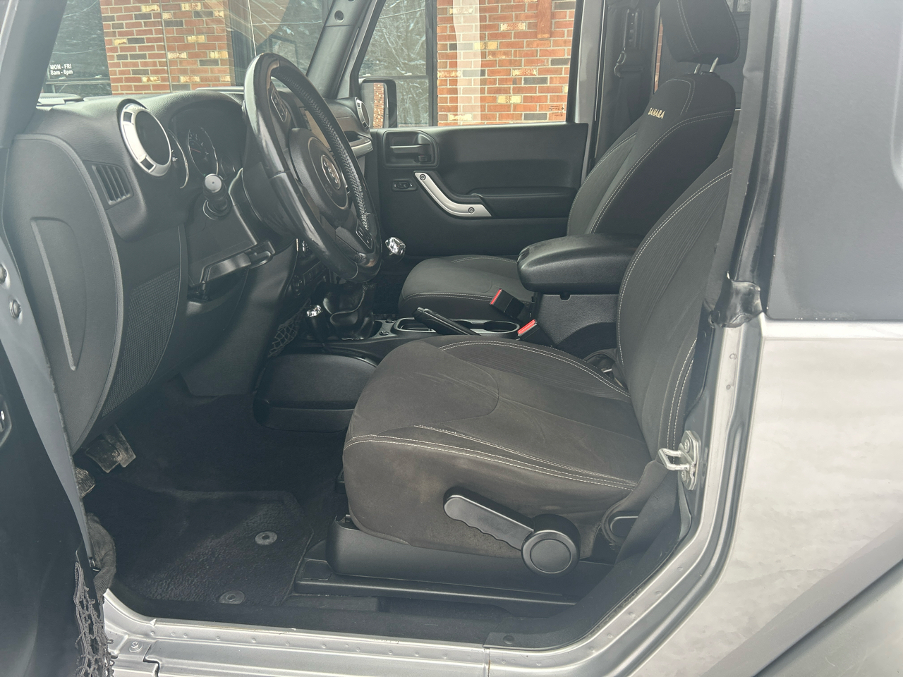 Jeep Wrangler Sahara 4WD 2015