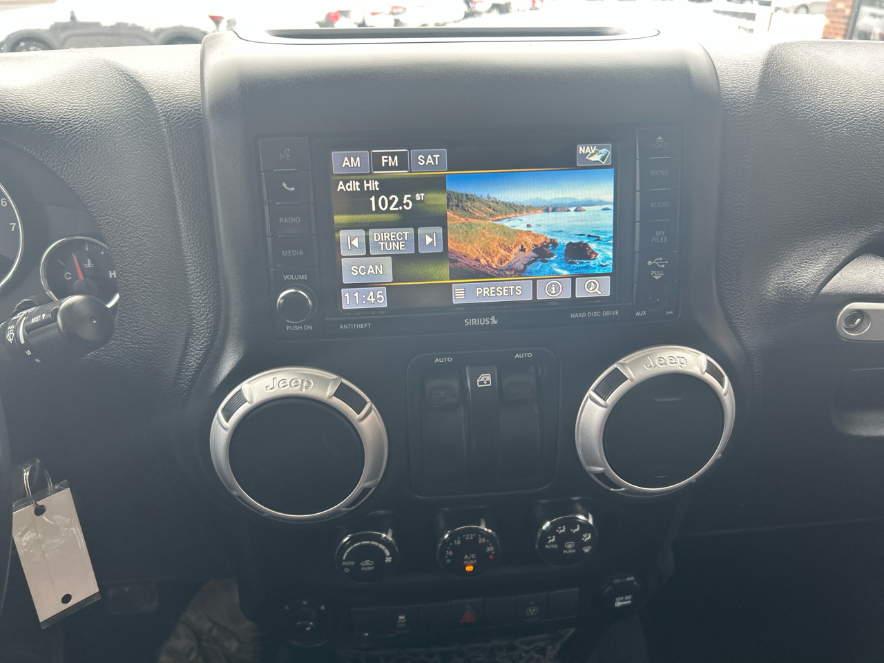 Jeep Wrangler Sahara 4WD 2015