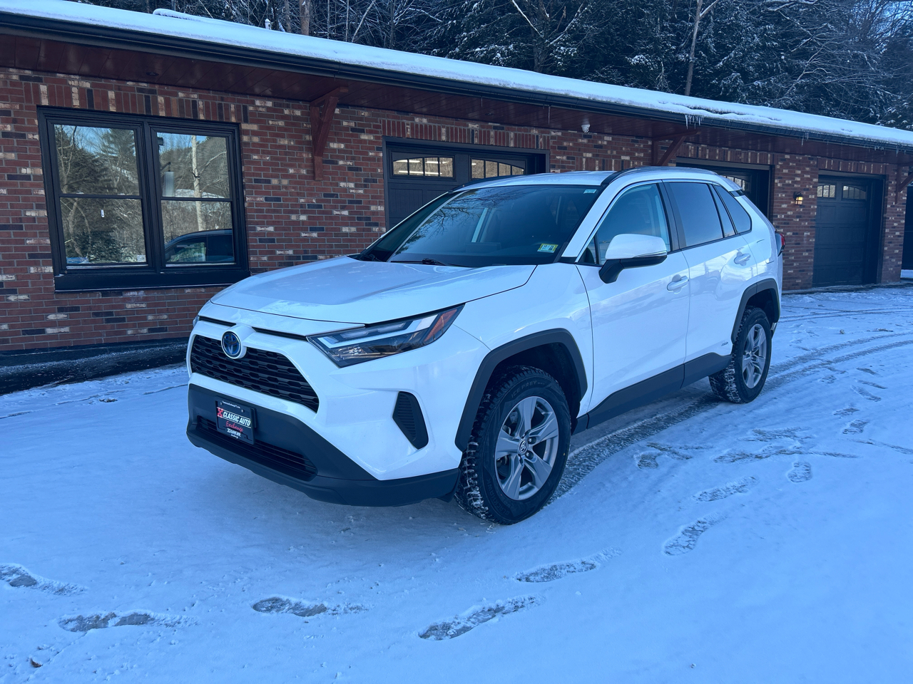 2022 Toyota RAV4 Hybrid XLE