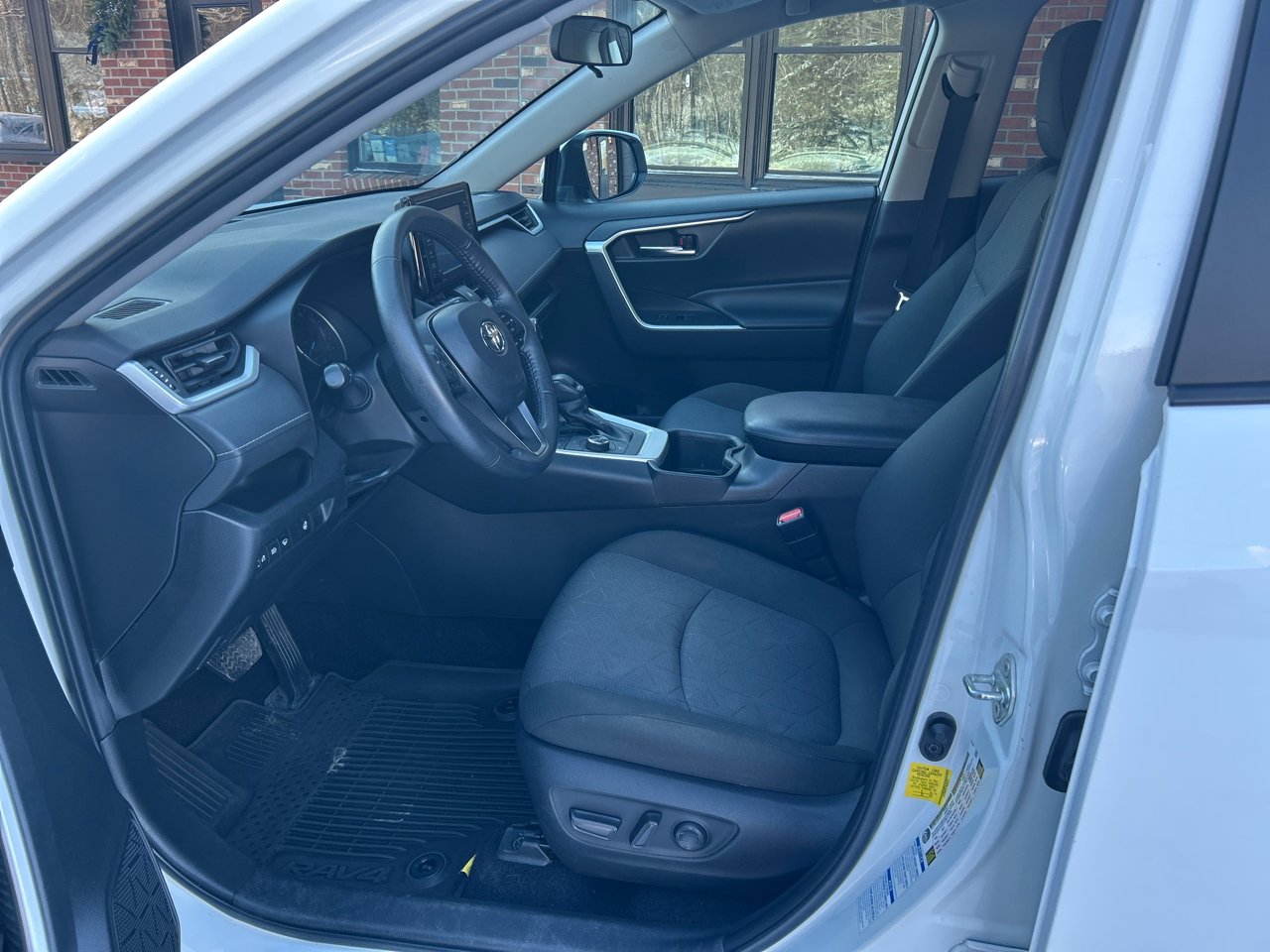 Toyota RAV4 Hybrid XLE 2022