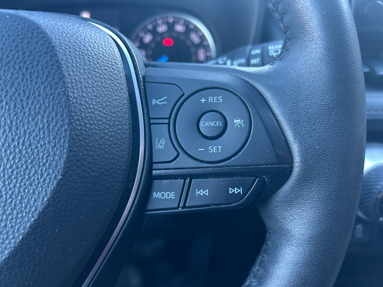 Toyota RAV4 Hybrid XLE 2022