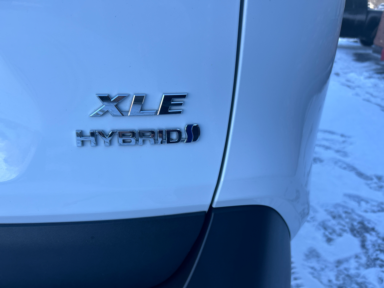 Toyota RAV4 Hybrid XLE 2022