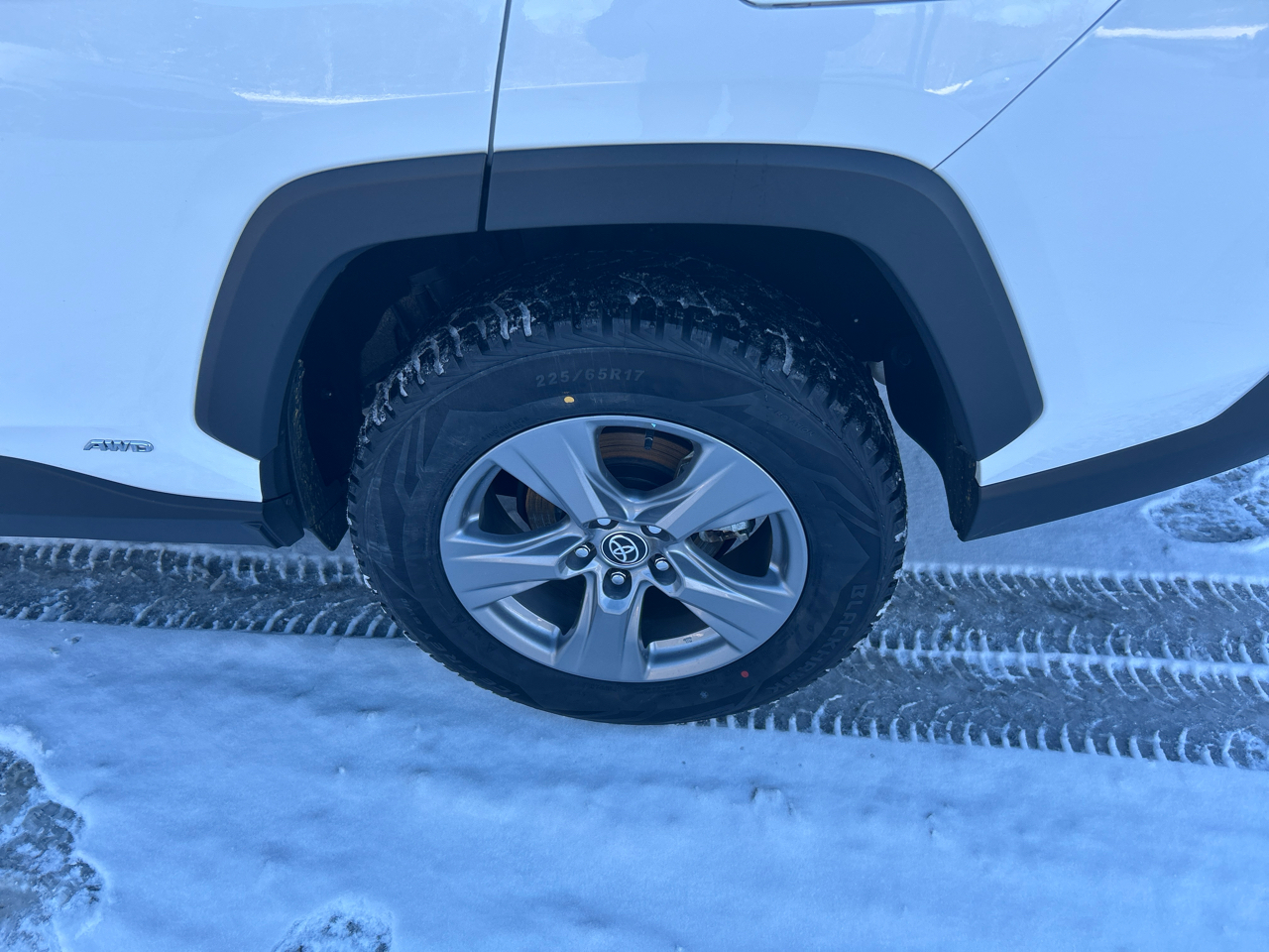 Toyota RAV4 Hybrid XLE 2022