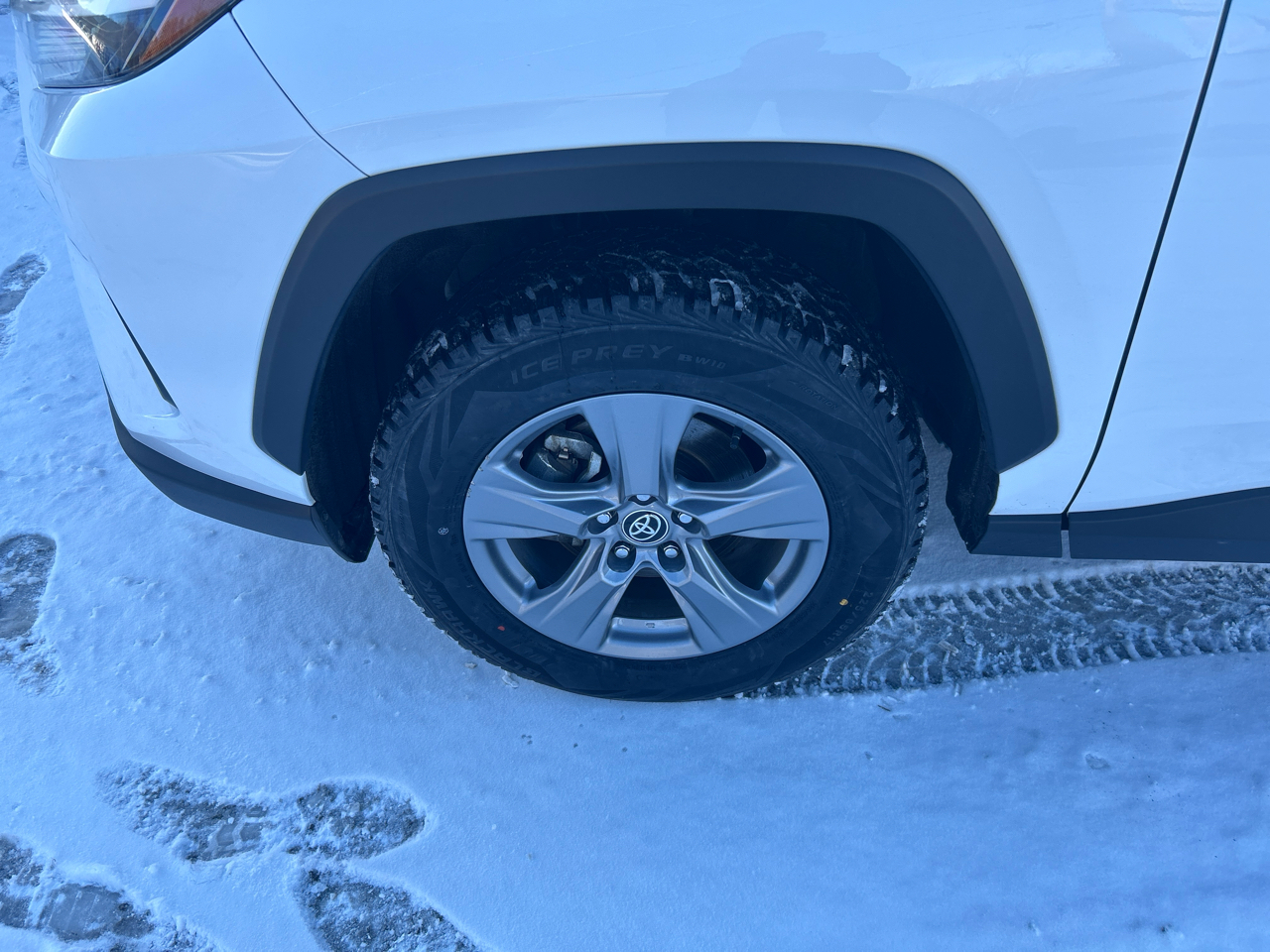 Toyota RAV4 Hybrid XLE 2022